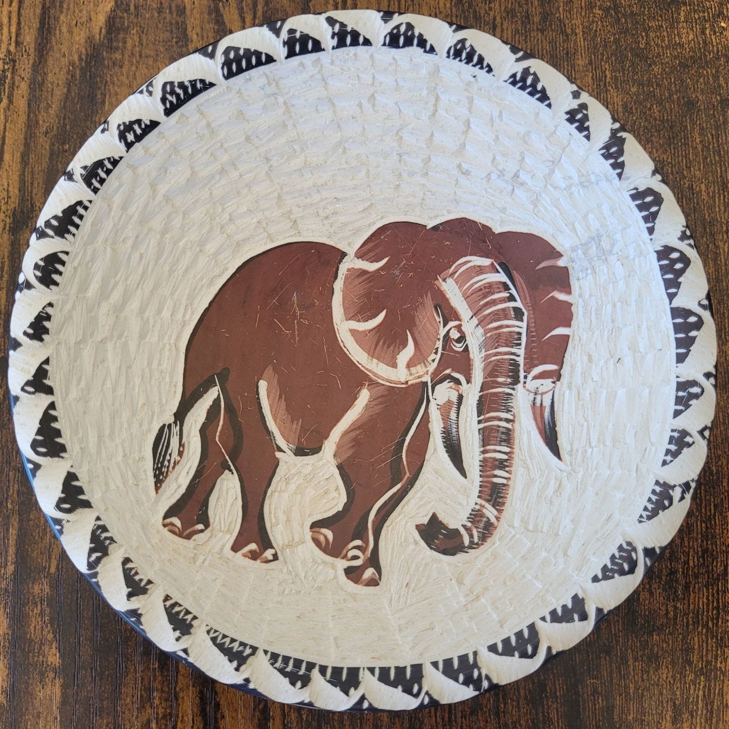 Earth & Artisan Elephant Ceramic Serving Bowl (Small) | The Gentle Giant