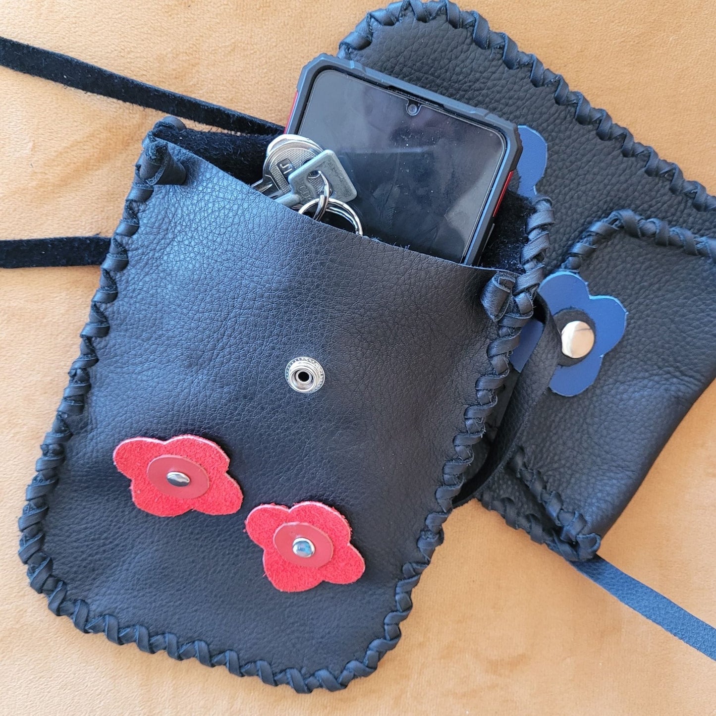 Earth & Artisan Leather Crossbody Pouch – The Petal Whip