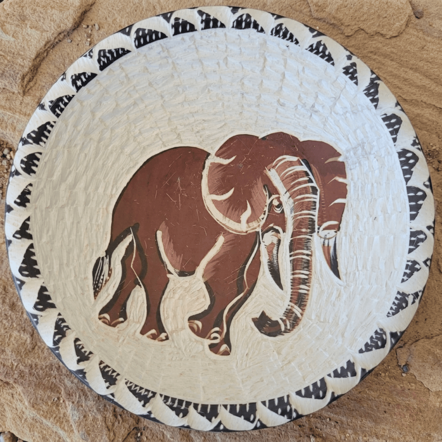 Earth & Artisan Elephant Ceramic Serving Bowl (Small) | The Gentle Giant