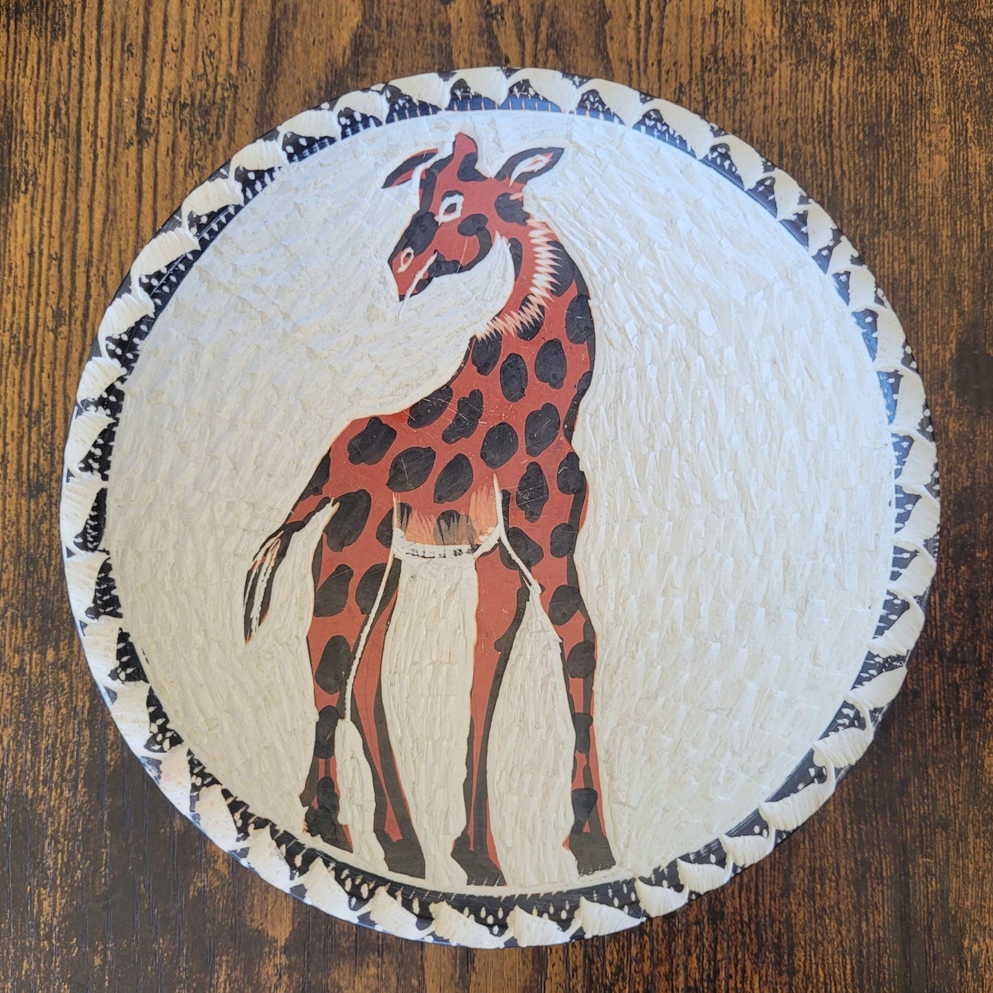 Giraffe Ceramic Serving Bowl (Small) | The Tall Traveler
