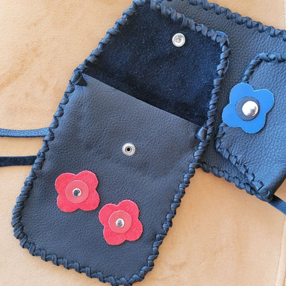 Earth & Artisan Red flowers Leather Crossbody Pouch – The Petal Whip