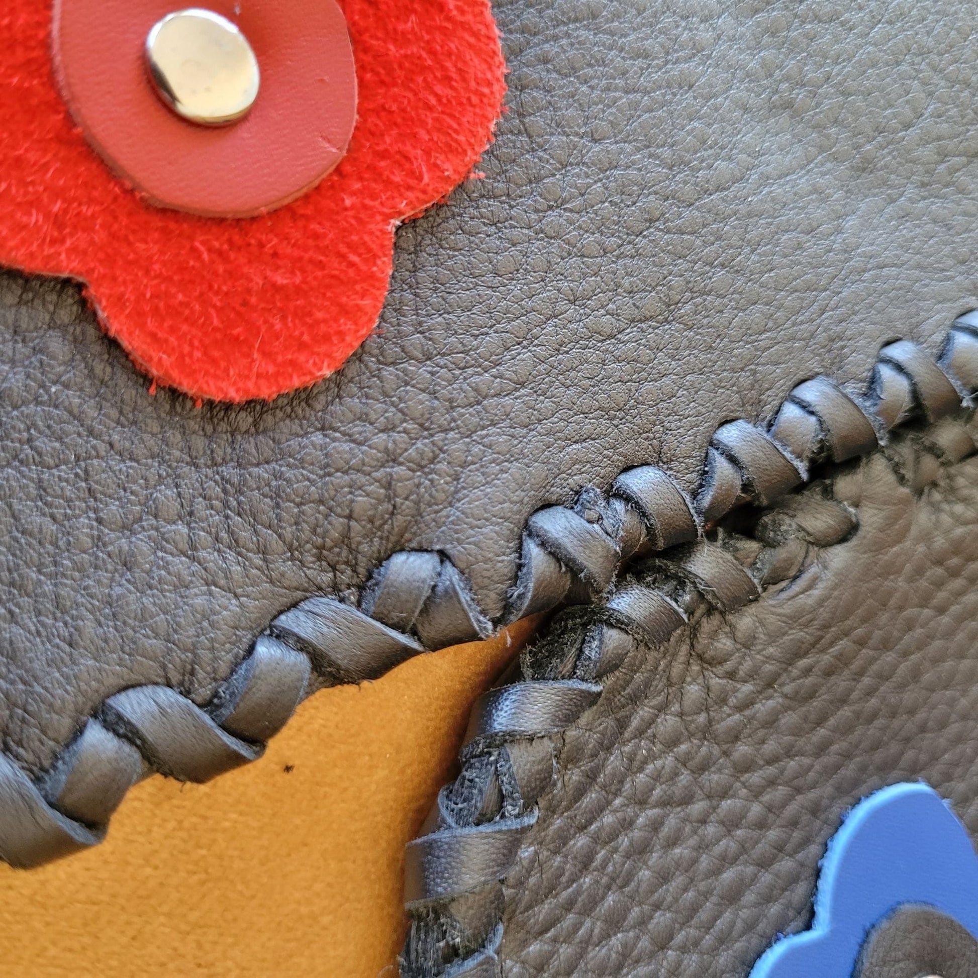 Earth & Artisan Leather Crossbody Pouch – The Petal Whip